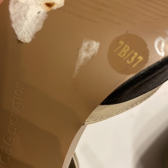 BCBGeneration leather T strap sling back two tone heels pointed toe size 7 - Picture 15 of 16